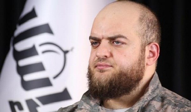 اعتقال أحد كبار ضباط جيش الإسلام في فرنسا واتهامه بـ التعذيب و الإخفاء القسري