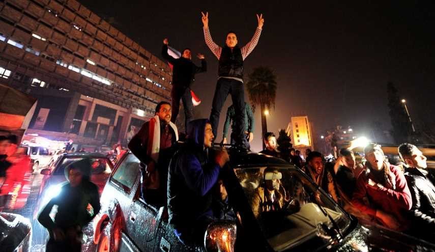 أهالي حلب يحتفلون في الشوراع ويتنفسون الصعداء بعد 8 سنوات من الحرب