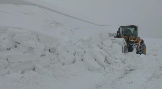تجمد 13 مهاجراً بينهم 3 من مدينة كوباني حتى الموت في “وان” التركية
