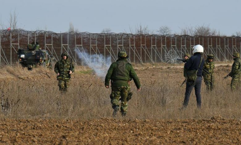 بعد منع تركيا إرسال سيارات لإسعافهم….لاجئان سوريان يفارقان الحياة على الحدود مع اليونان