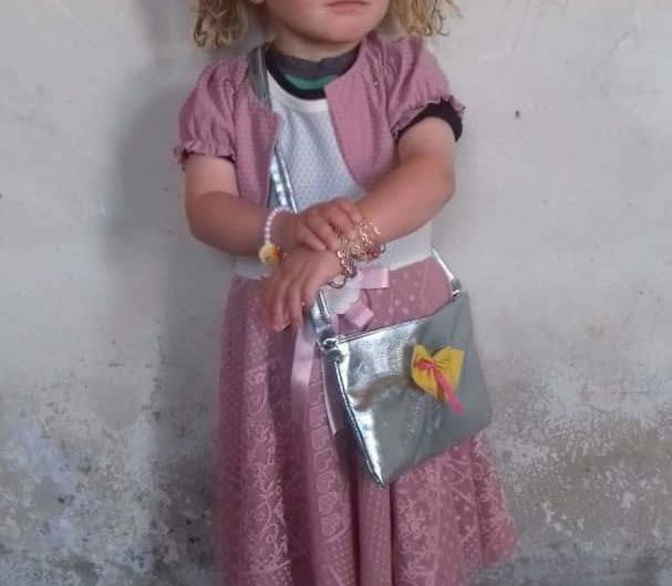 مقتل طفلة وإصابة والديها في قصف تركي شمالي سوريا