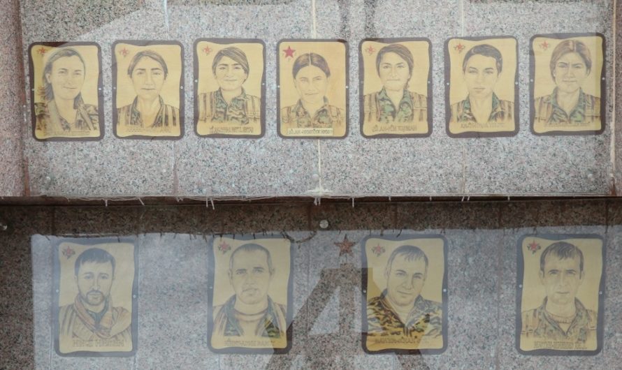 الأكراد يستذكرون “شهدائهم” في الذكرى الثالثة لاستهداف “قره جوخ” بغارة تركية