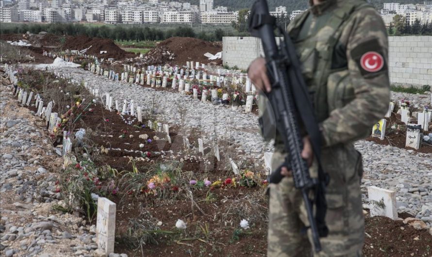 فصائل أنقرة يواصلون تدمير أضرحة القبور في عفرين