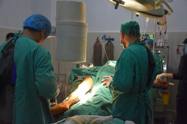 جندي تركي يقتل سوريا كان يساعد في اخماد حرائق تلتهم حقول القمح والشعير بريف حلب