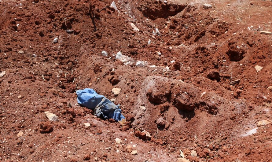 العثور على مقبرة جماعة في منطقة كانت خاضعة لسيطرة مسلحين موالين لتركيا بمدينة حلب