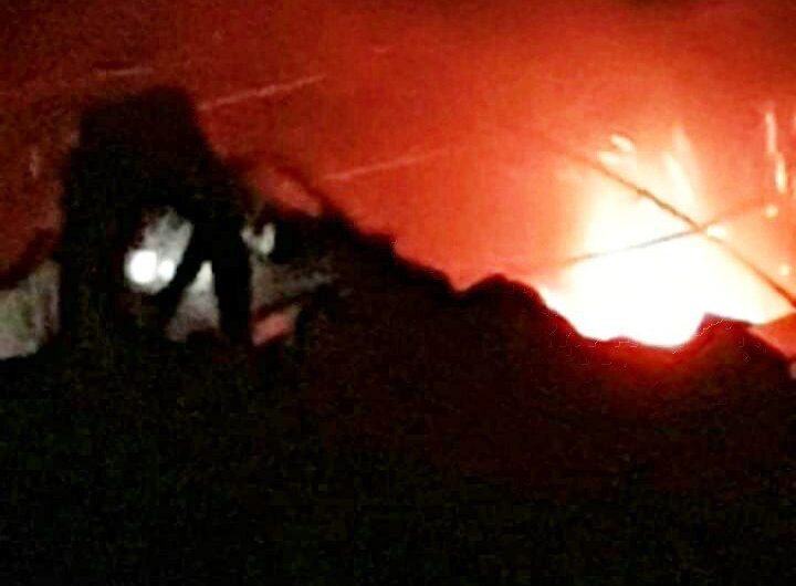 ضحايا في انفجار مستودع ومصنع ذخيرة قرب مخيم العرموطة بريف حلب