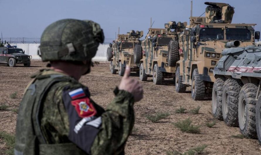 فيديو ..تعرض الدورية “التركية الروسية” المشتركة للاستهداف بقذيفة RPG بين مدينة  أريحا وبلدة  مصيبين بريف  إدلب