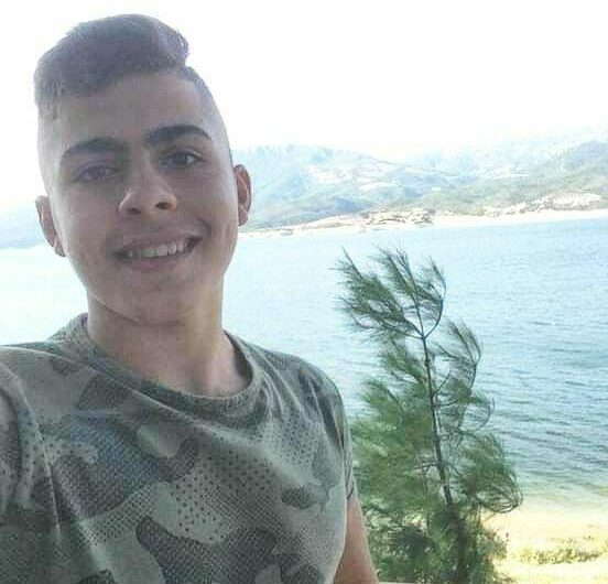 8 أتراك يقتلون شابا سوريا طعنا بالسكاكين