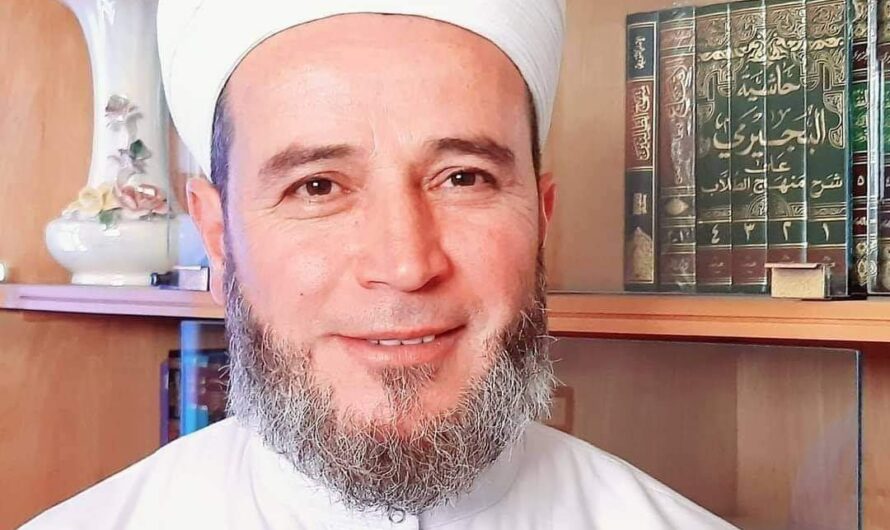 الفصائل الموالية لتركيا تعتقل إمام مسجد إعزاز بسبب تعليق على الفيسبوك قدم فيه العزاء بوفاة مفتي دمشق