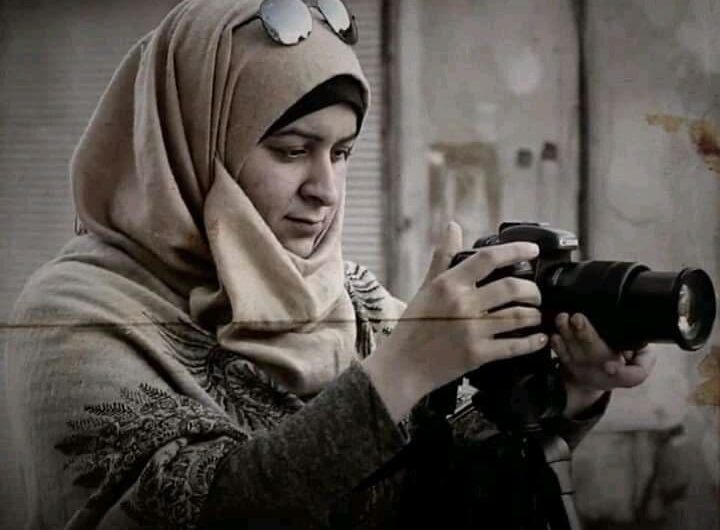 بعد مرور شهرين على اعتقالها في إدلب…. عائلة الصحفية “نور الشلو” تتخوف من قيام “تحرير الشام” باعدامها