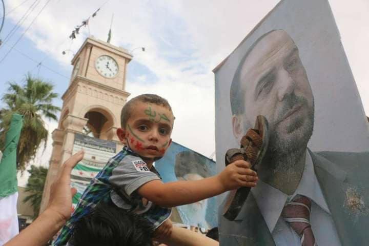 تنديد واسع لقبول البارزاني استقبالهم … تعرف على سبب رفض السوريين القبول بشرعية الائتلاف بعد 10 سنوات من ثورتهم