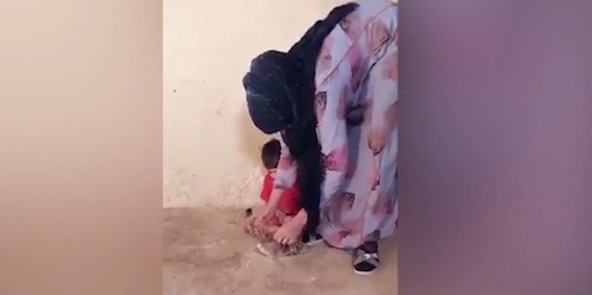 حوادث تعذيب الأطفال تتكرر …تفاصيل تعذيب طفل على يد زوجة الأب