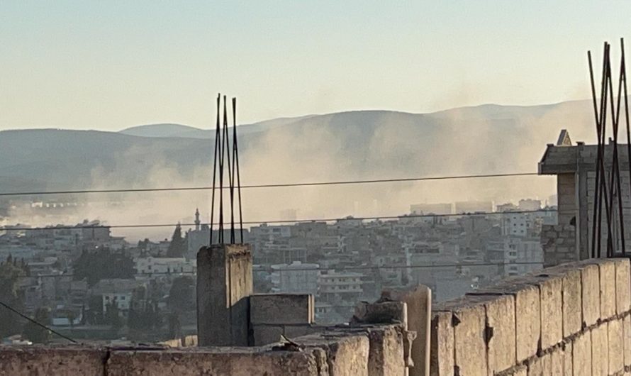 عشرات القتلى والمصابين في قصف صاروخي استهدف مدينة عفرين