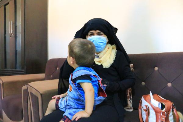 عذب طفلا يبلغ 3 أعوام بالحرق والضرب وقلع الأظافر .. اعتقال رجل اعتدى على ابن زوجته بطريقة وحشية