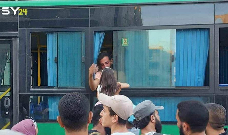 تفاصيل الصفقة …. وصول الدفعة الأولى من مسلحي درعا الرافضين للتسوية إلى شمال سوريا