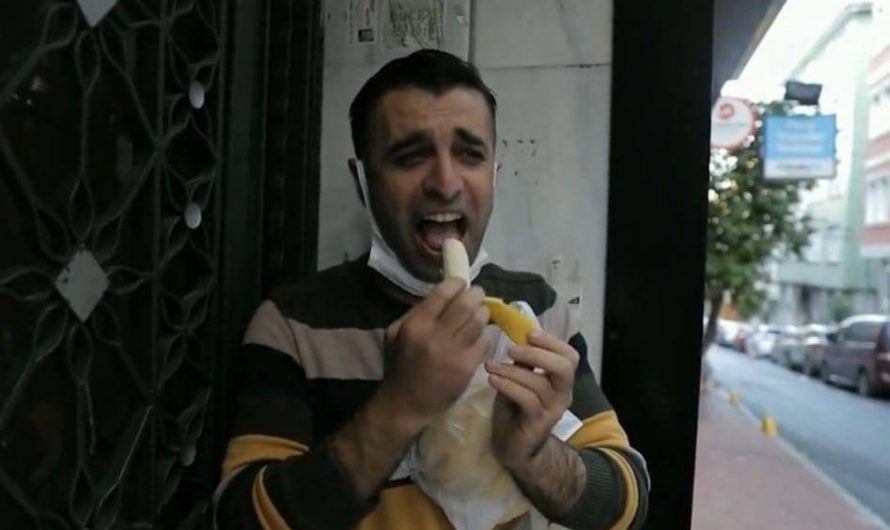 بسبب الموز.. السلطات التركيّة تعتقل صحفي سوري وتعتزم ترحيله قسرا