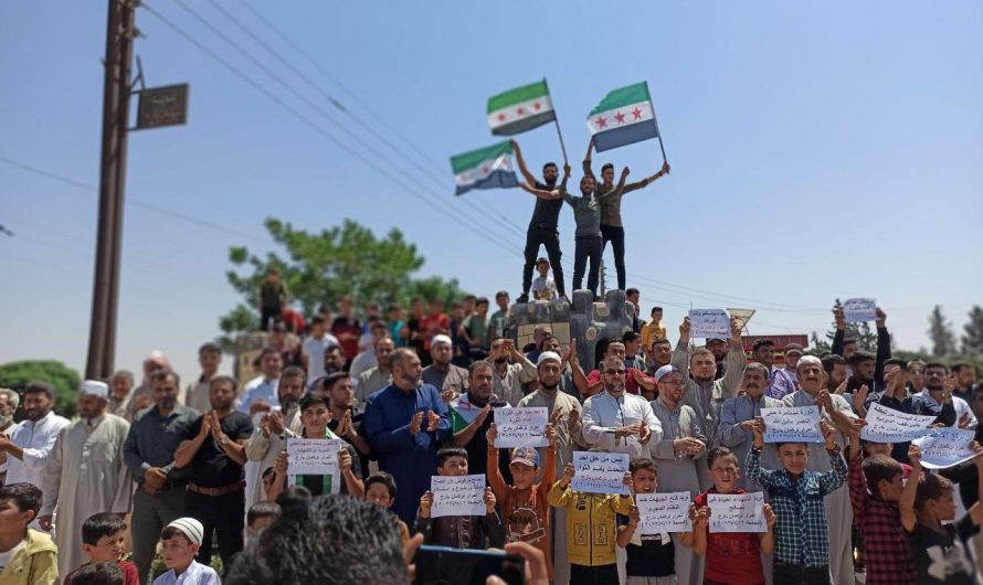 سوريّون يحرقون الأعلام التركية ومظاهرات منددة ضدّ أردوغان