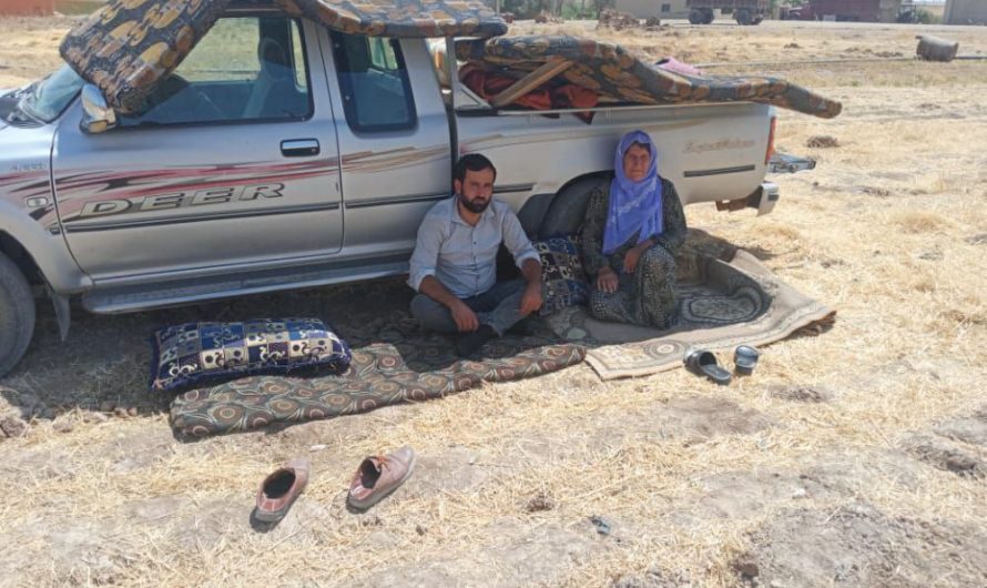 عائلة سورية تعيش في سيارة … ليست رفاهية: ميليشيا جيش الإسلام استولت على منزلهم وأراضيهم