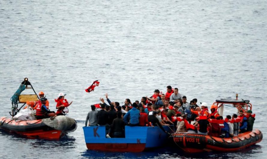 ارتفاع قتلى قارب المهاجرين السوريين الذي غرق قبالة السواحل الجزائرية .. وصل عددهم إلى 18 قتيلاً