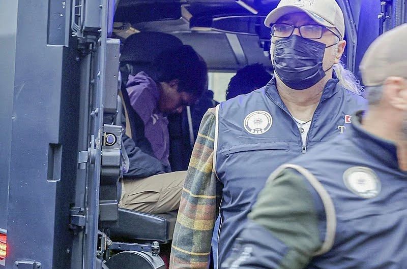 أحلام البشير المتهمة في تفجير تقسيم: قُتل ثلاثة من إخوتها في صفوف داعش، والأخ الأكبر هو قائد في ميليشيات تمولها تركيا في عفرين