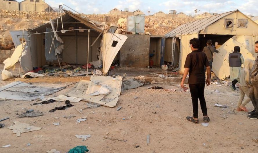 ضحايا في قصف يستهدف مخيم في ريف إدلب