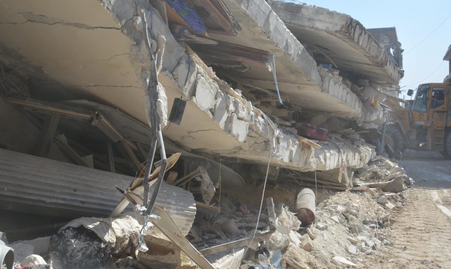 تركيا تعرقل وتمنع دخول معدات وآليات إنقاذ ضحايا الزلازل إلى بلدة جنديرس