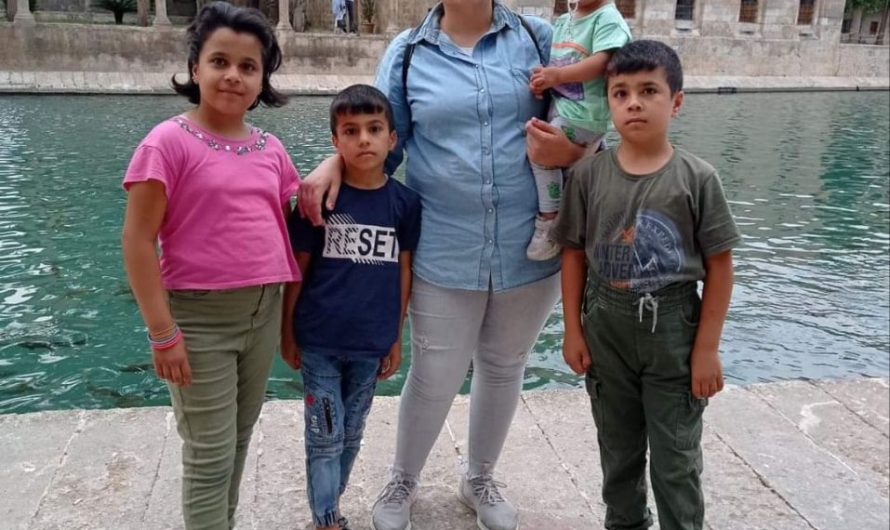 الاستخبارات التركية تخطف امرأة سورية وأطفالها الأربعة .. ترهن اطلاق سراحهم بموافقة أخيها على العمل لصالحهم